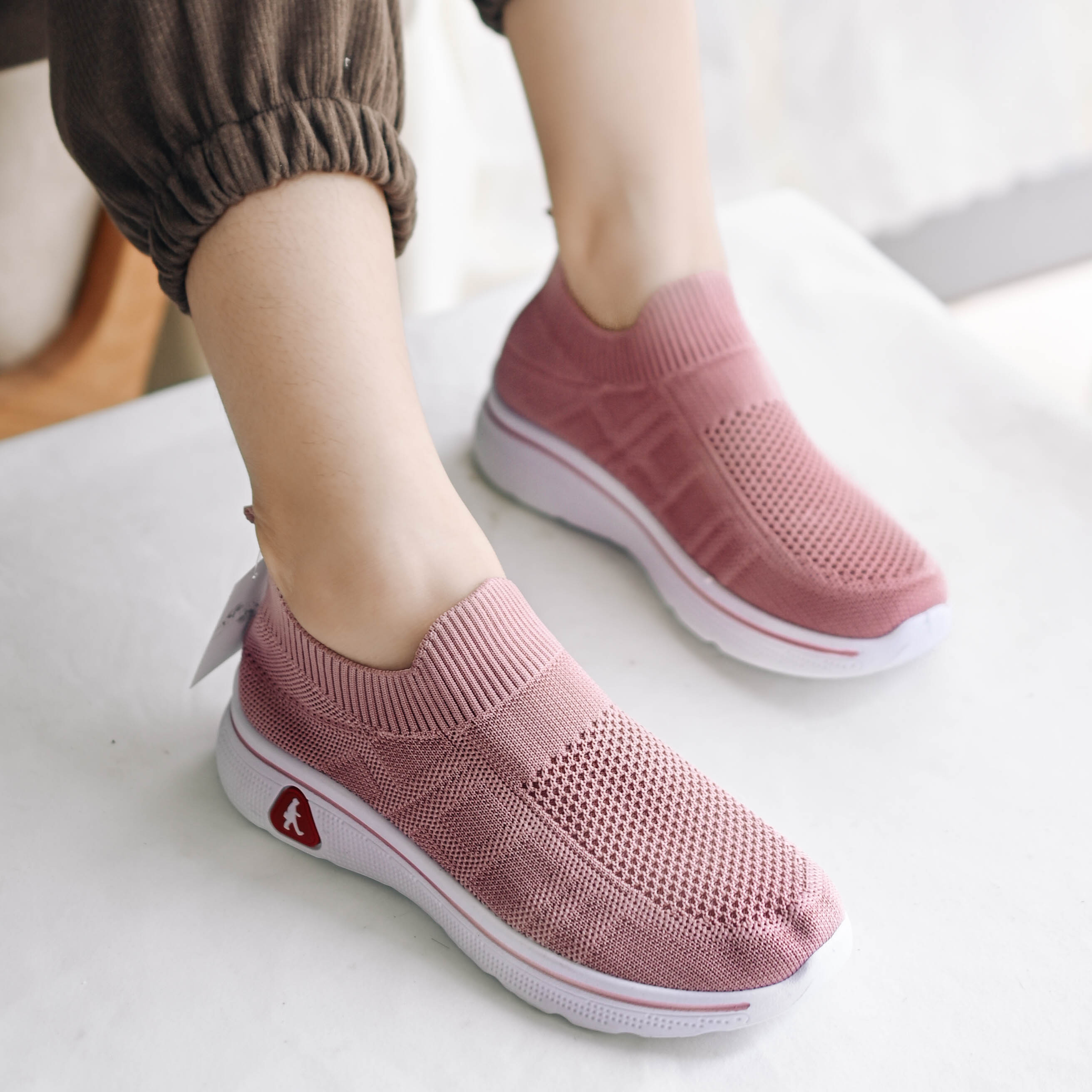 Giày lười vải thể thao nữ