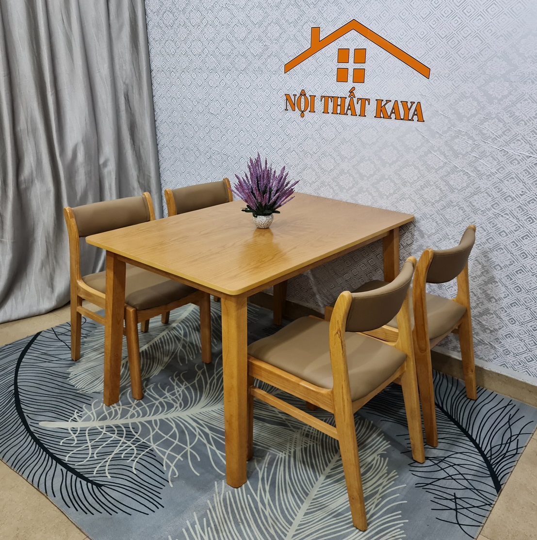 Bộ bàn 4 ghế Benla 1m2