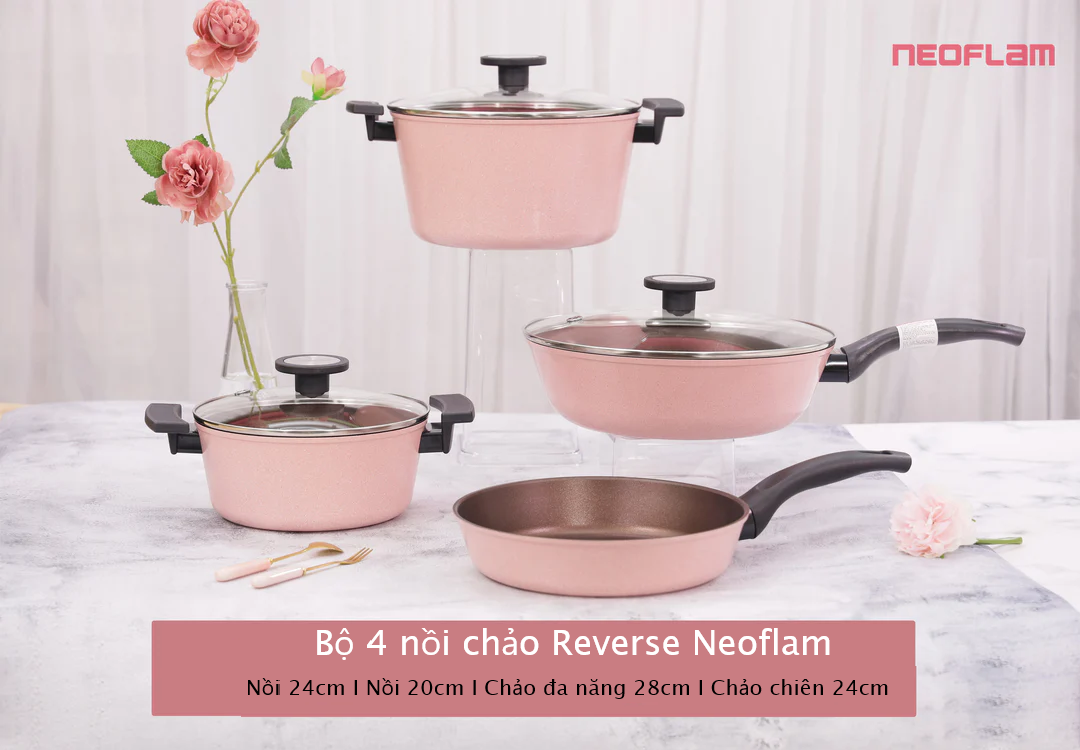 Bộ 4 món Nồi, Chảo chống dính Reverse Neoflam Hàn Quốc màu hồng đào. Bao gồm Nồi 24 I Nồi 20 I Chảo đa năng 28cm I Chảo chiên 24cm. Thân hợp kim nhôm, phủ chống dính Daikin thế hệ mới.