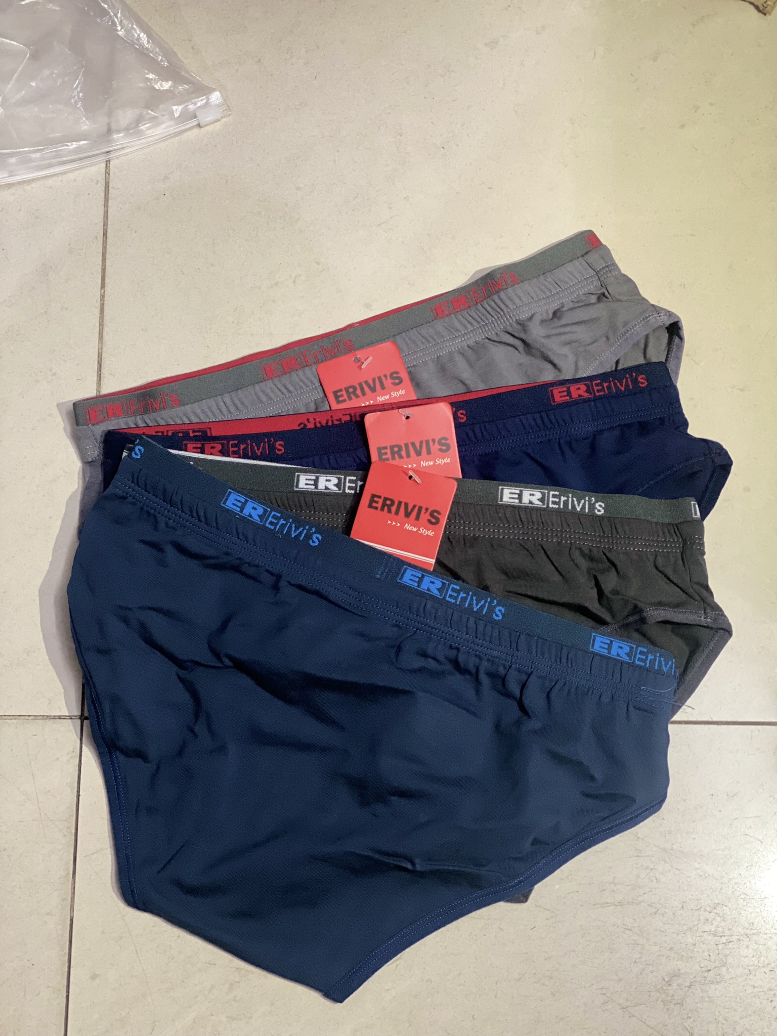 Quần Lót Nam Cotton Lưng Nhỏ Erivi’s 069 – Êm Ái, Gọn Gàng, Mát Lạnh Cả Ngày