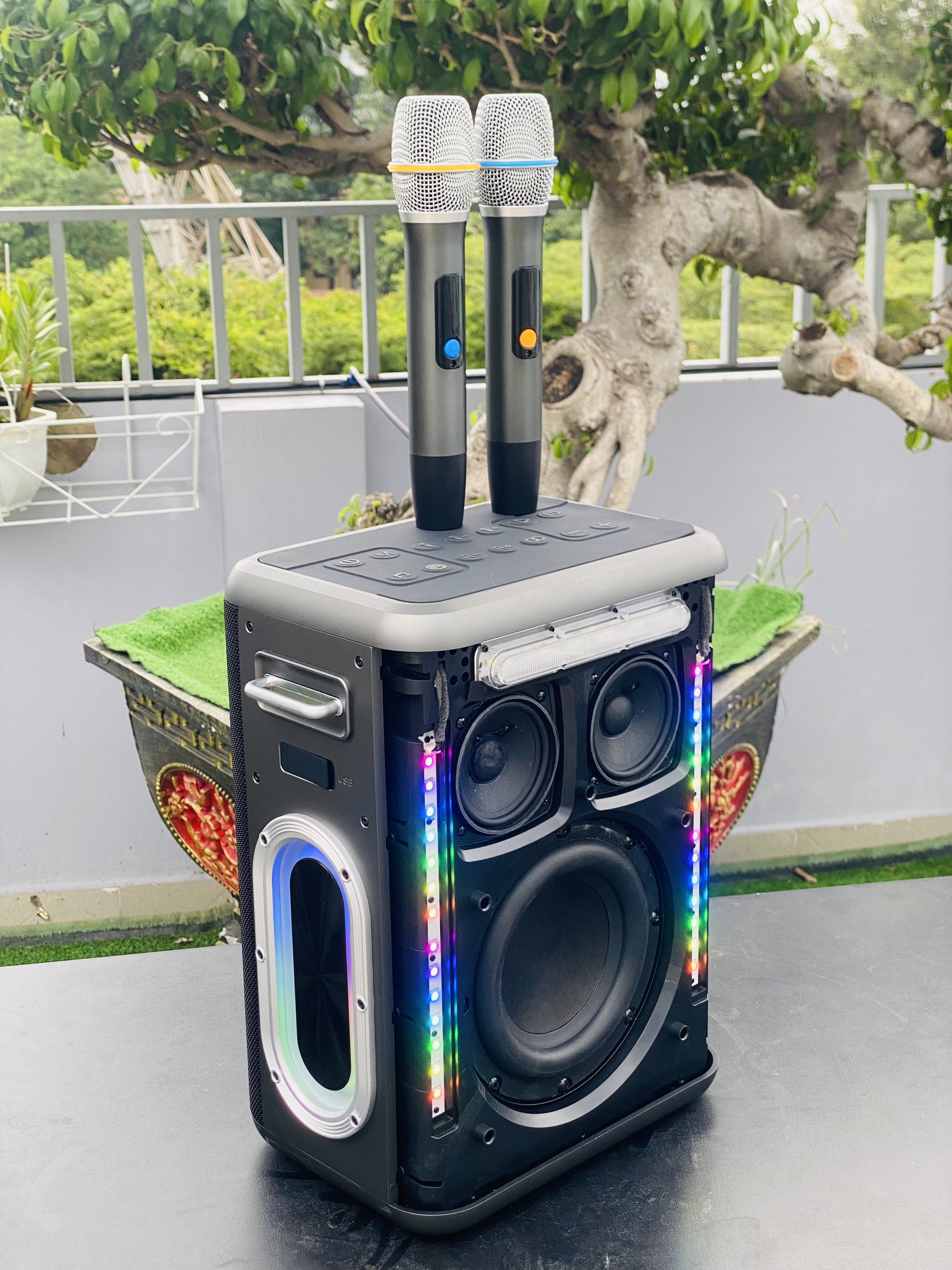 Loa Xách Tay Bluetooth 5.3 MTMAX X69 Pro, Công Suất 300W Mạnh Mẽ, Cho Âm Thanh Sống Động, Chân Thật, Tích Hợp Công Nghệ Chống Nước IPX6, DSP Cho Âm Thanh Chuẩn, Thích Hợp Giải Trí Gia Đình, Hàng Chính Hãng