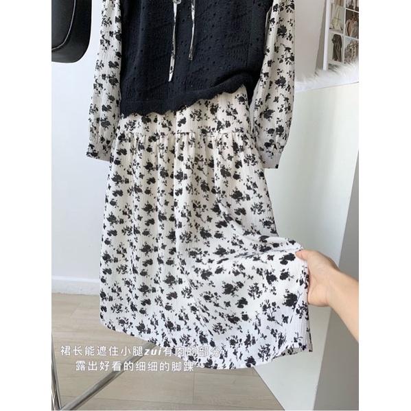 Đầm hoa dáng dài mix gile vintage