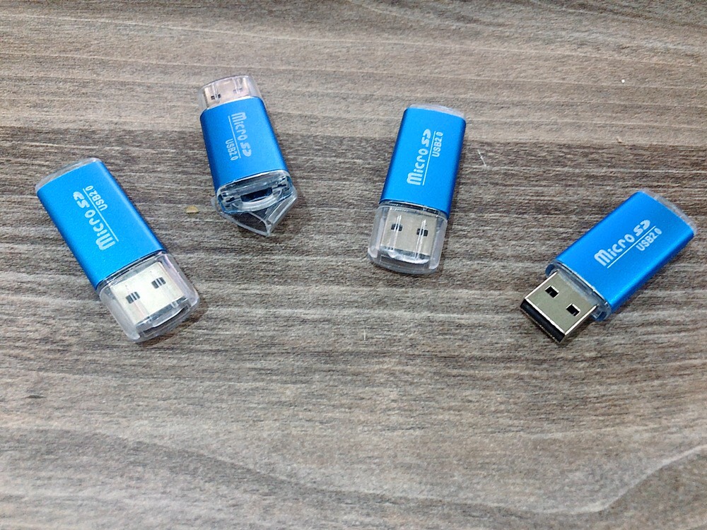 Đầu đọc thẻ nhớ kiểu USB