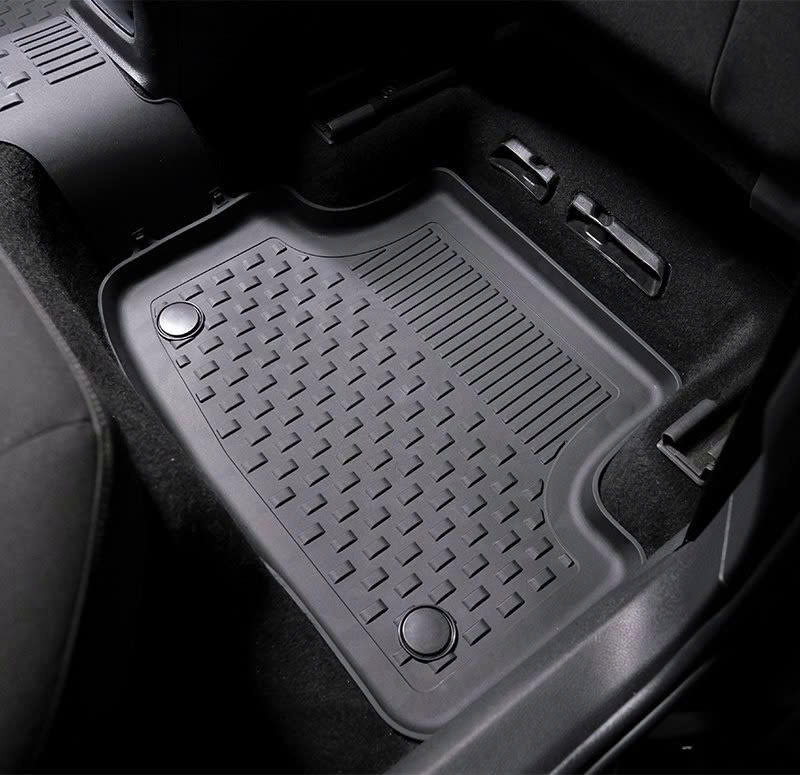 Thảm lót sàn ô tô nhựa TPE Silicon Volkswagen Polo 2017- 2020 Black Nhãn hiệu Macsim