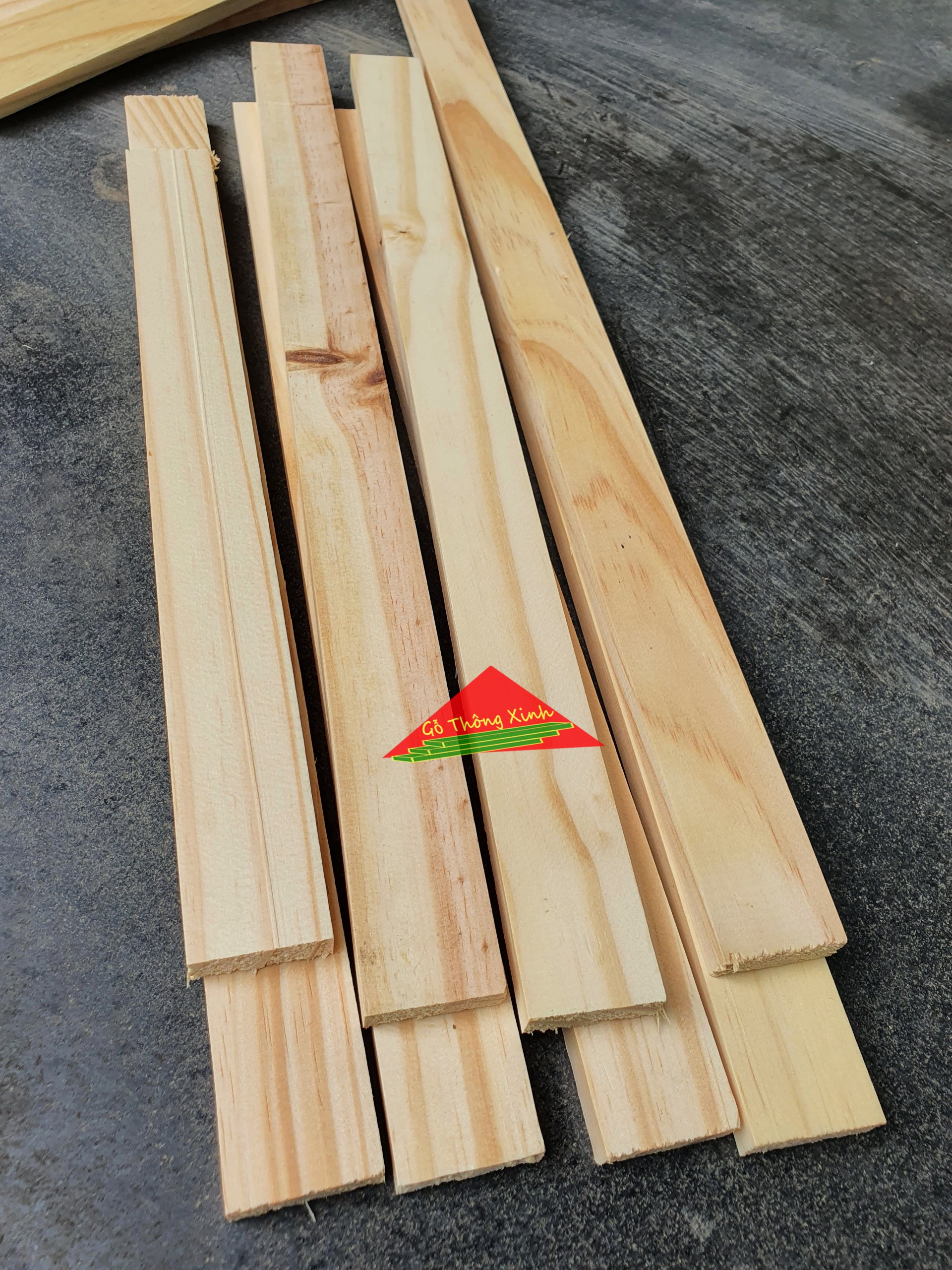 Thanh gỗ thông dày 1cm,rộng 3cm,dài 50cm dùng làm nẹp chỉ, làm thùng gỗ decord, đóng chuồng thú cưng, DIY