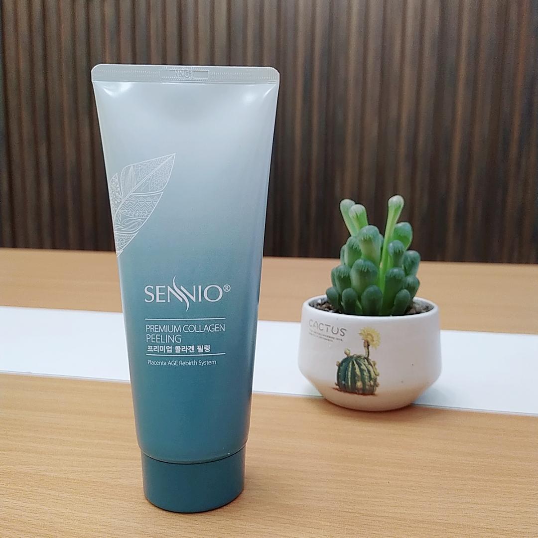 Gel tẩy tế bào chết mặt bổ sung Collagen Sennio Premium Collagen Peeling sạch sâu phù hợp cho da dầu mụn 180ml SNO 806