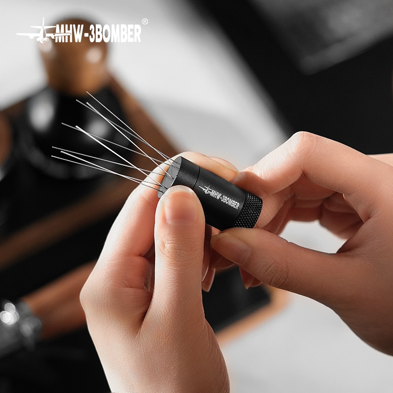 Dụng Cụ Đánh Tơi Bột Cà Phê WTD 2.0 Bằng Sắt Không Gỉ TẶNG KÈM 4 Kim Thay Thế MHW-3BOMBER | LIGHTNING DISTRIBUTOR