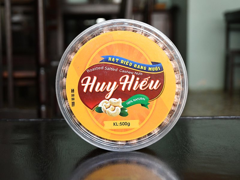Hạt Điều Rang Muối Huy Hiếu 500gr hộp tròn còn vỏ lụa