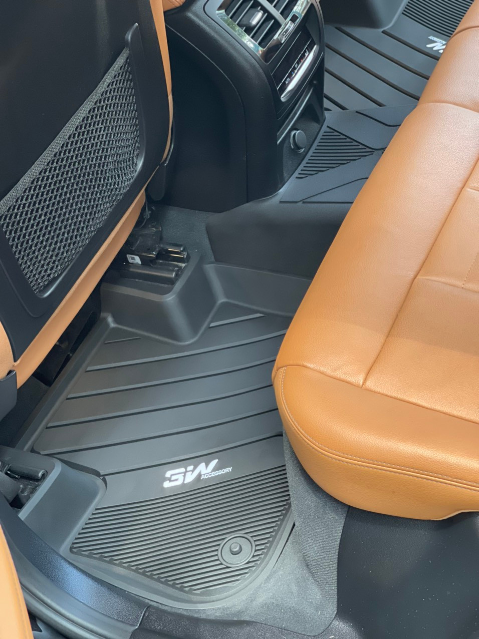 Thảm lót sàn xe ô tô BMW X3 2018- đến nay Nhãn hiệu Macsim 3W chất liệu nhựa TPE đúc khuôn cao cấp - màu đen