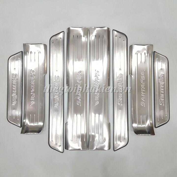 Bộ Ốp bậc cửa, Nẹp bước chân Hyundai Santafe 2015-2018 – Mẫu INOX