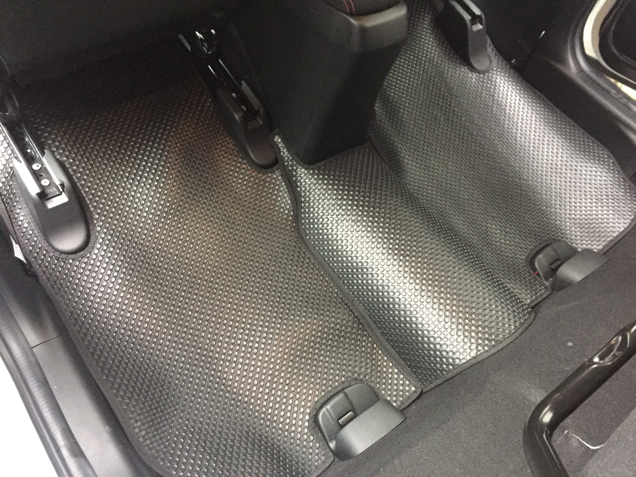 Thảm lót sàn ô tô KATA cho xe Honda Jazz - Khít với sàn xe, Chống thấm, Không mùi, Không ẩm mốc