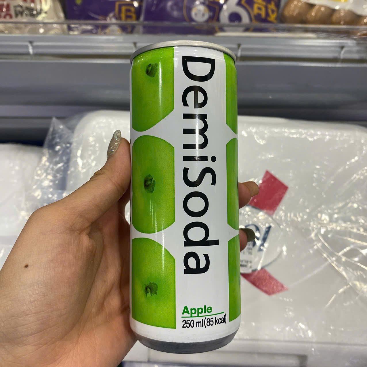 Nước Demisoda Vị Táo Dong a - Otsuka Hàn Quốc Lon 250ML / 현주FC) 데미소다 사과 250ML