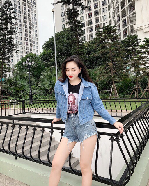 Áo khoác jeans nữ phong cách