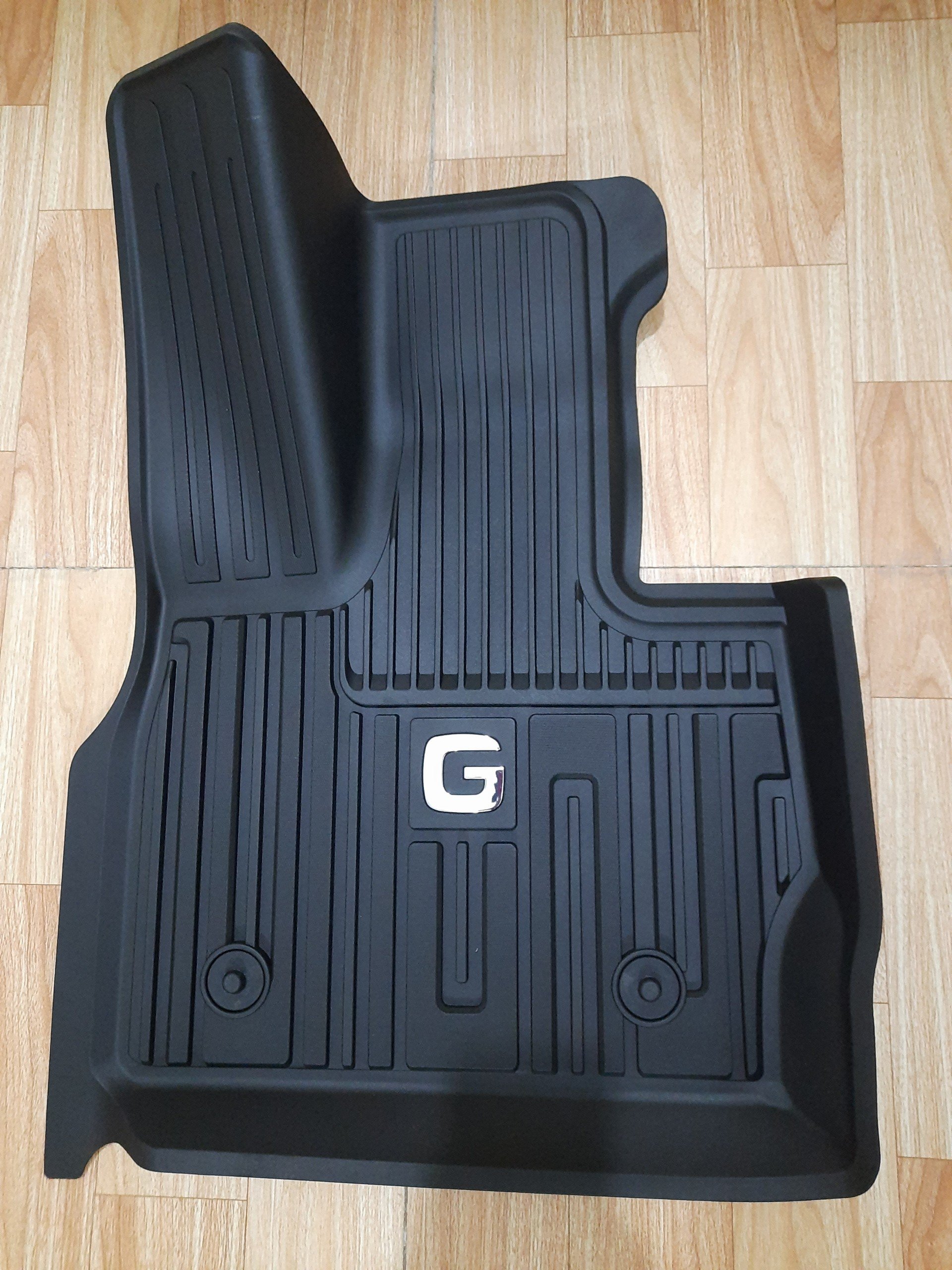 Thảm lót sàn xe ô tô Mercedes G Nhãn hiệu Macsim 3W (Loại 2) chất liệu nhựa TPE đúc khuôn cao cấp - màu đen