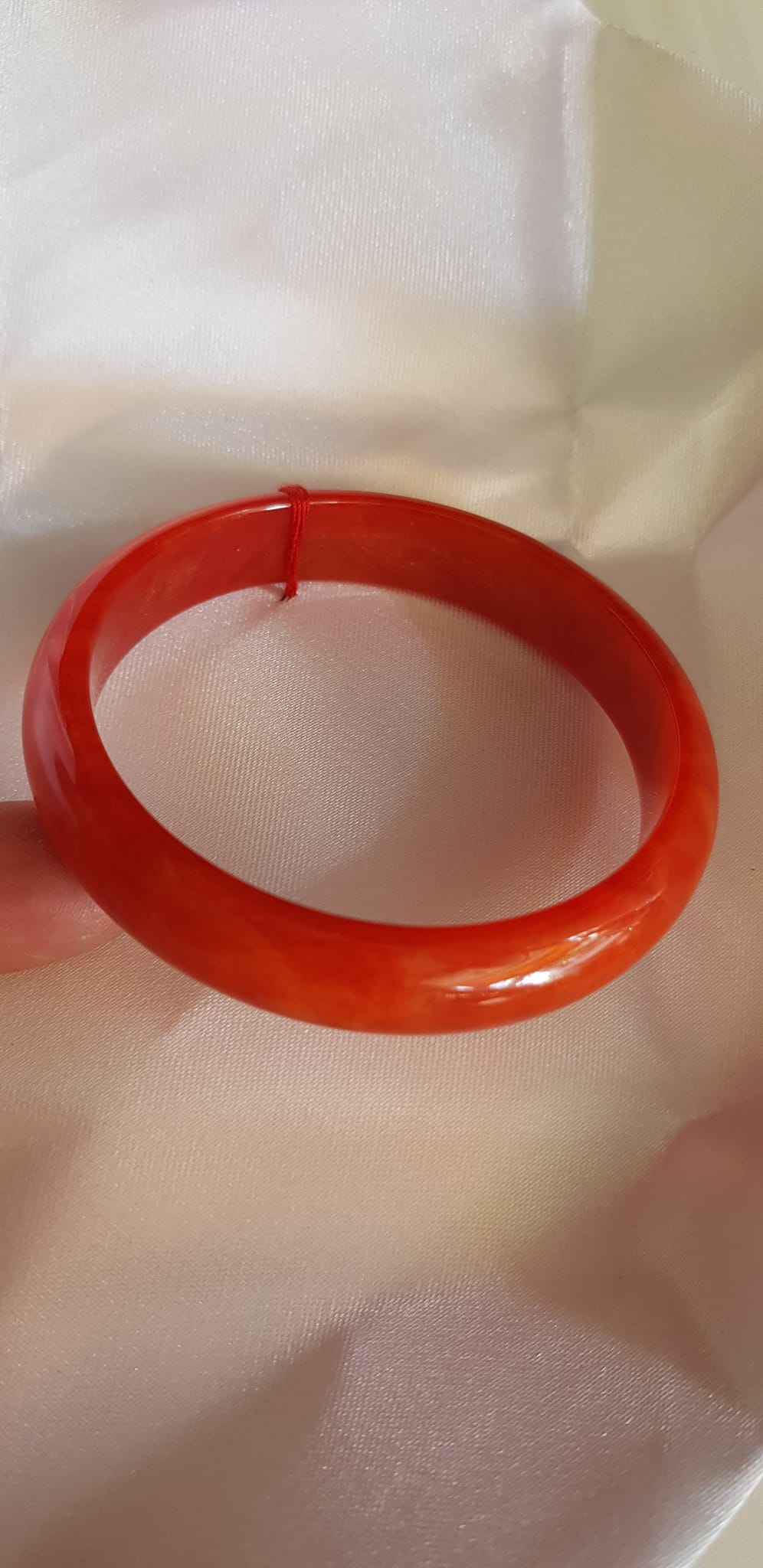 ️Vòng tay Nữ đá Cẩm Thạch mới Bản Hẹ Đỏ 59mm x cao 12,5mm x dầy 6,5mm Vòng màu đỏ tươi sáng bóng đều đẹp lắm Nữ mệnh hỏa mệnh thổ nặng 56kg - 66kg đeo đẹp ạ