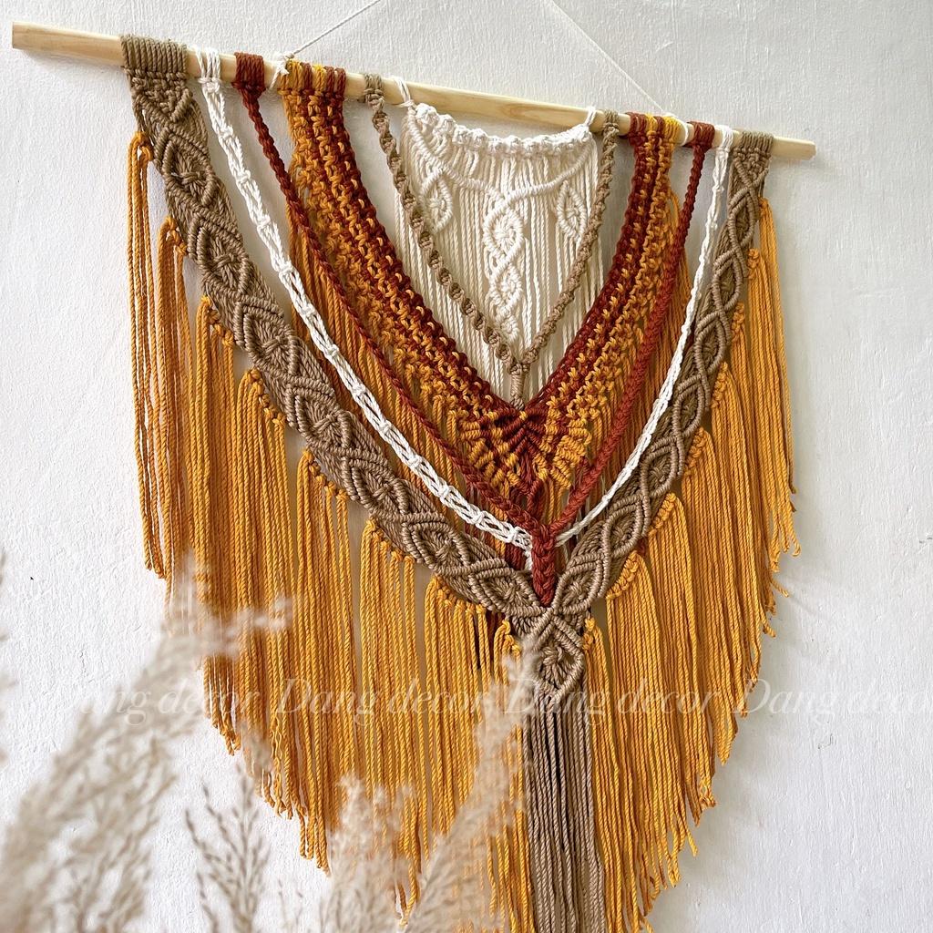 Mành macrame trang trí nhà cửa phong cách Vintage tông màu vàng nâu ấm áp