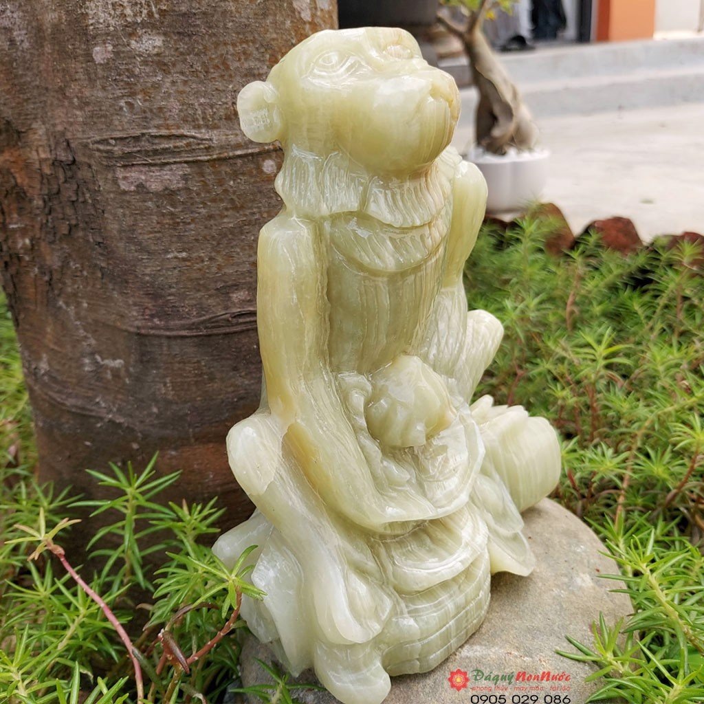 Tượng khỉ đá tuổi thân 12 con giáp phong thủy đá ngọc Paksitan 17cm đá Non Nước