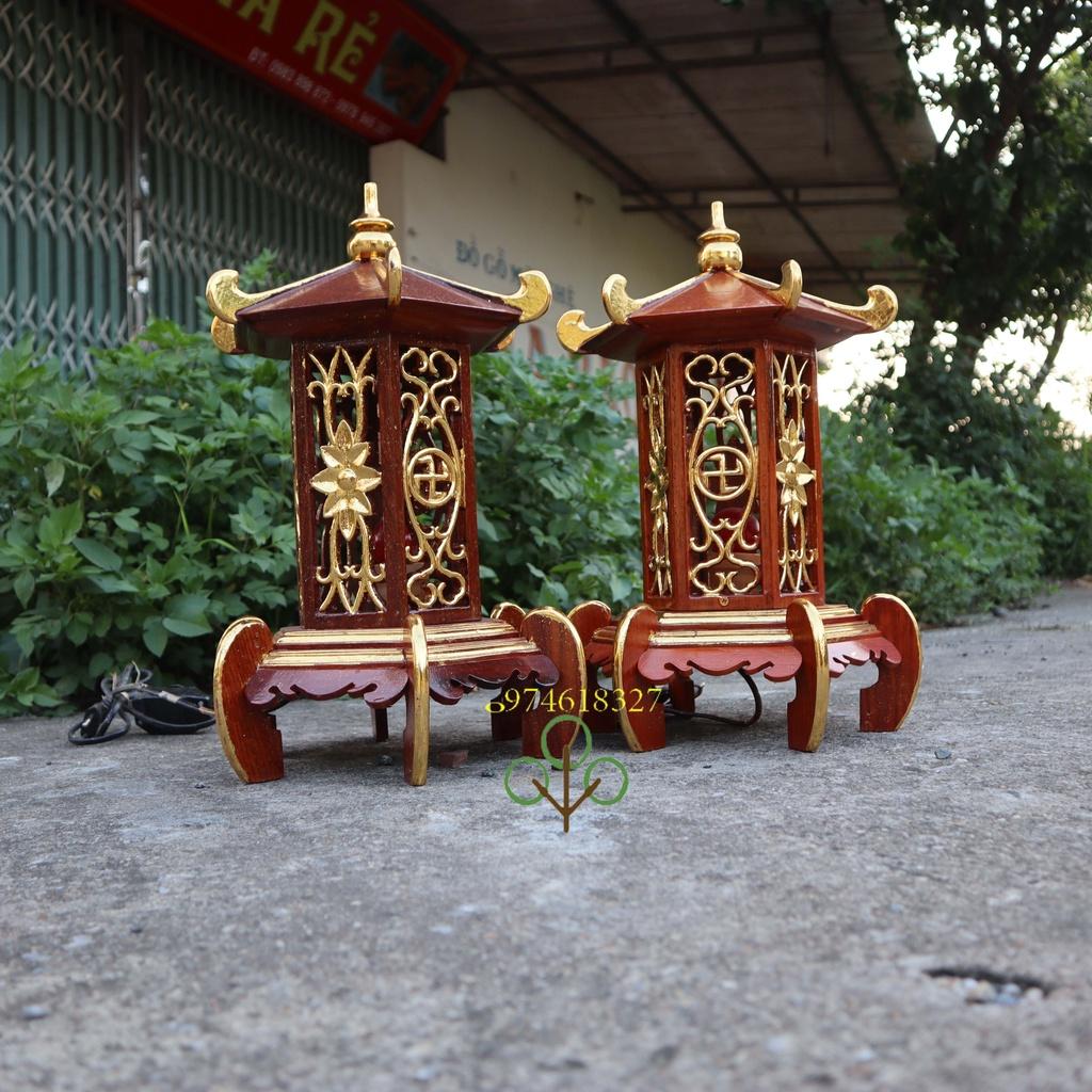 Cặp đèn thờ mái chùa để bàn gỗ hương vàng cao 41cm