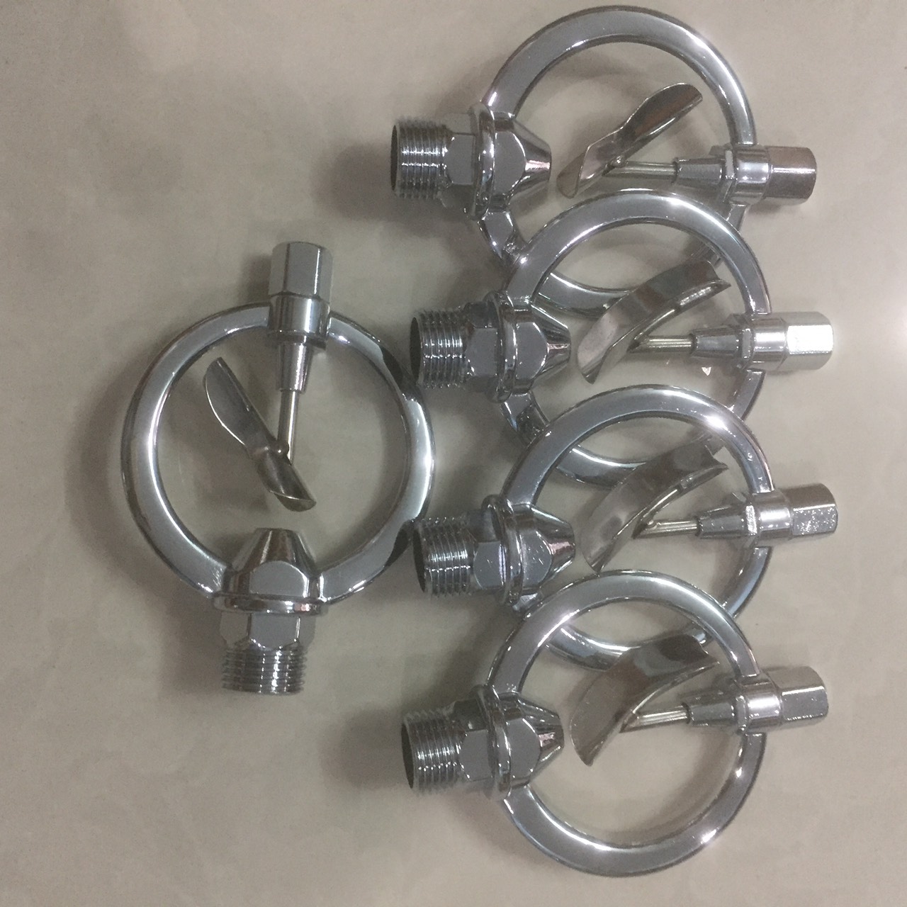 Bộ 5 Đầu phun tưới cây hình bướm bằng inox ren 21