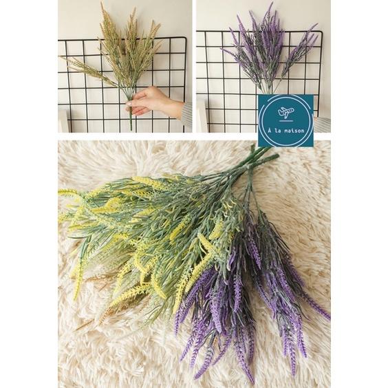 Cụm hoa lavender nhiều nhánh thanh mảnh cao 38cm dùng trong thiết kế trang trí nhà cửa, hoa cưới, hoa cô dâu