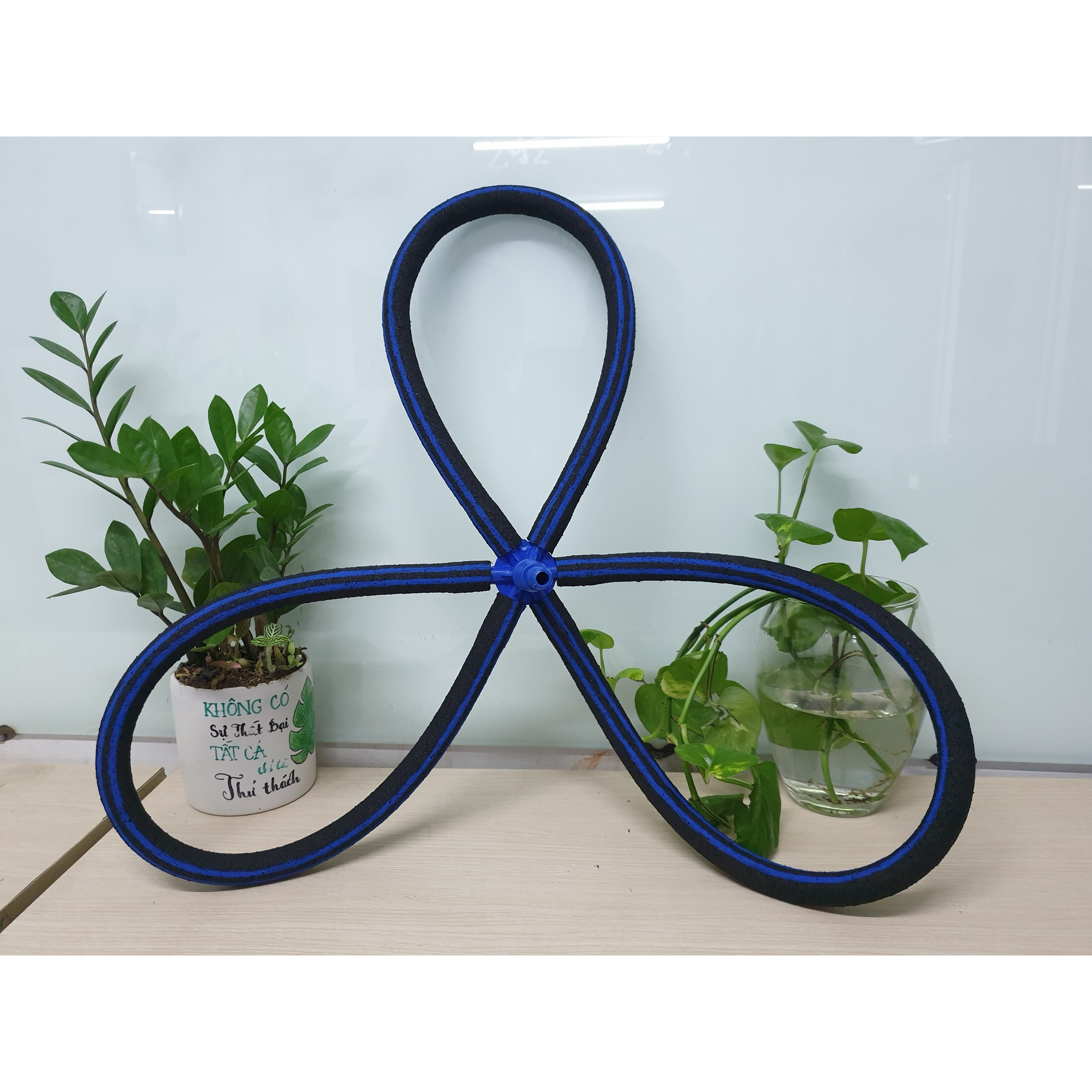 Giá chia hoa mai 6 nhánh ống nối 21mm + 2m ống nano tube đen