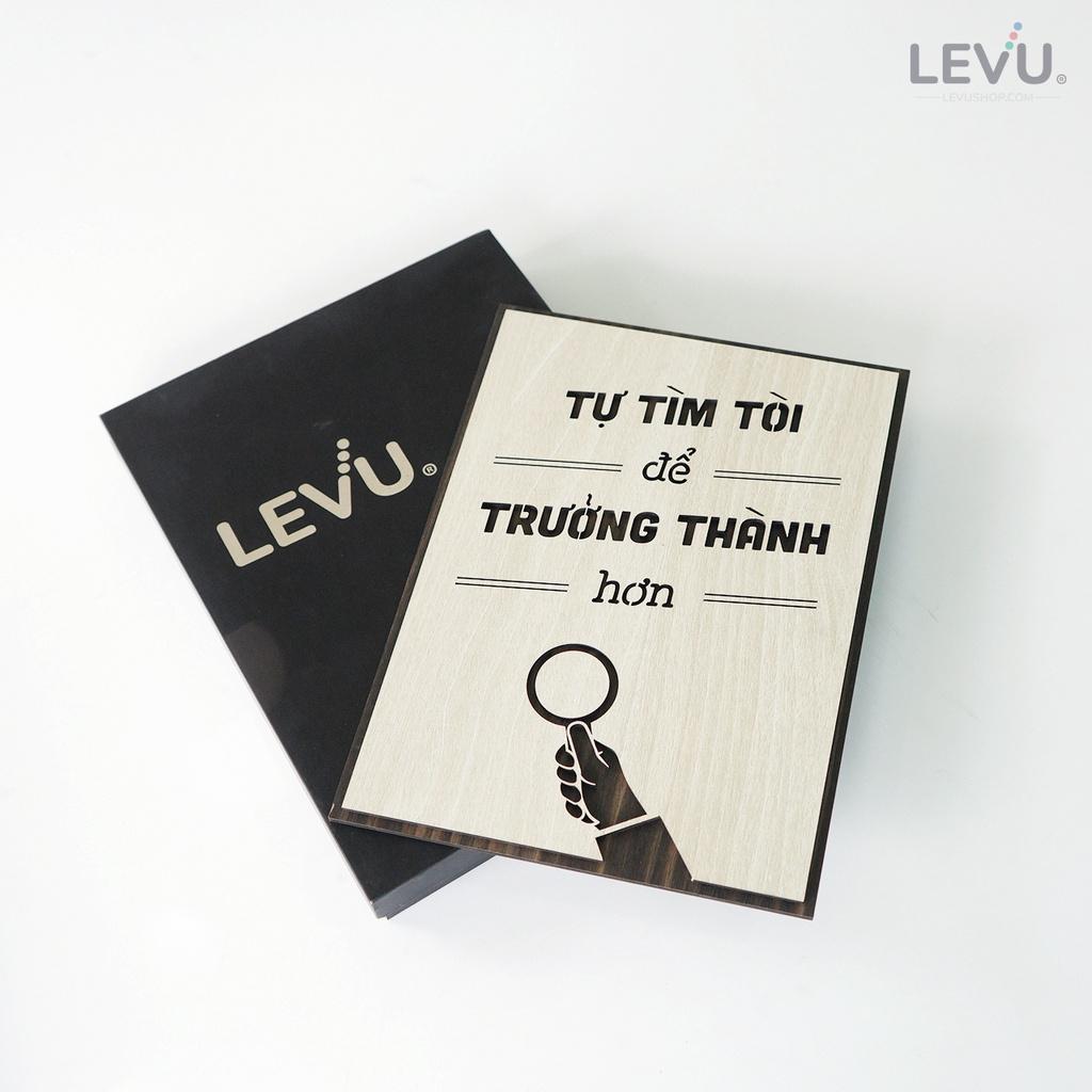 Tranh phòng học LEVU LV047 "Tự tìm tòi để trưởng thành hơn"