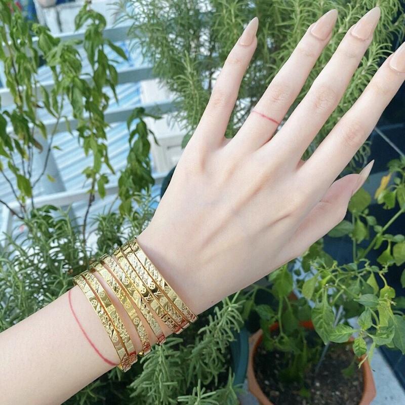 ̀ khóa lưỡi gà vòng tuần không gỉ, bền màu, lắc tay