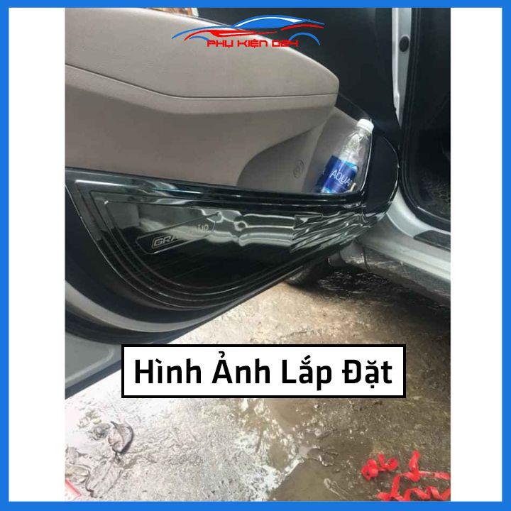 Bộ ốp tapli i10 2014-2015-2016-2017-2018-2019-2020-2021-2022 vân Titan chống xước va đập khi mở cửa và làm đẹp xe
