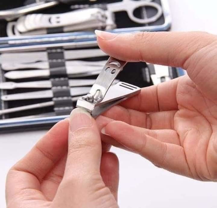 Bộ Cắt, Bấm Móng Tay Inox 12 chi tiết