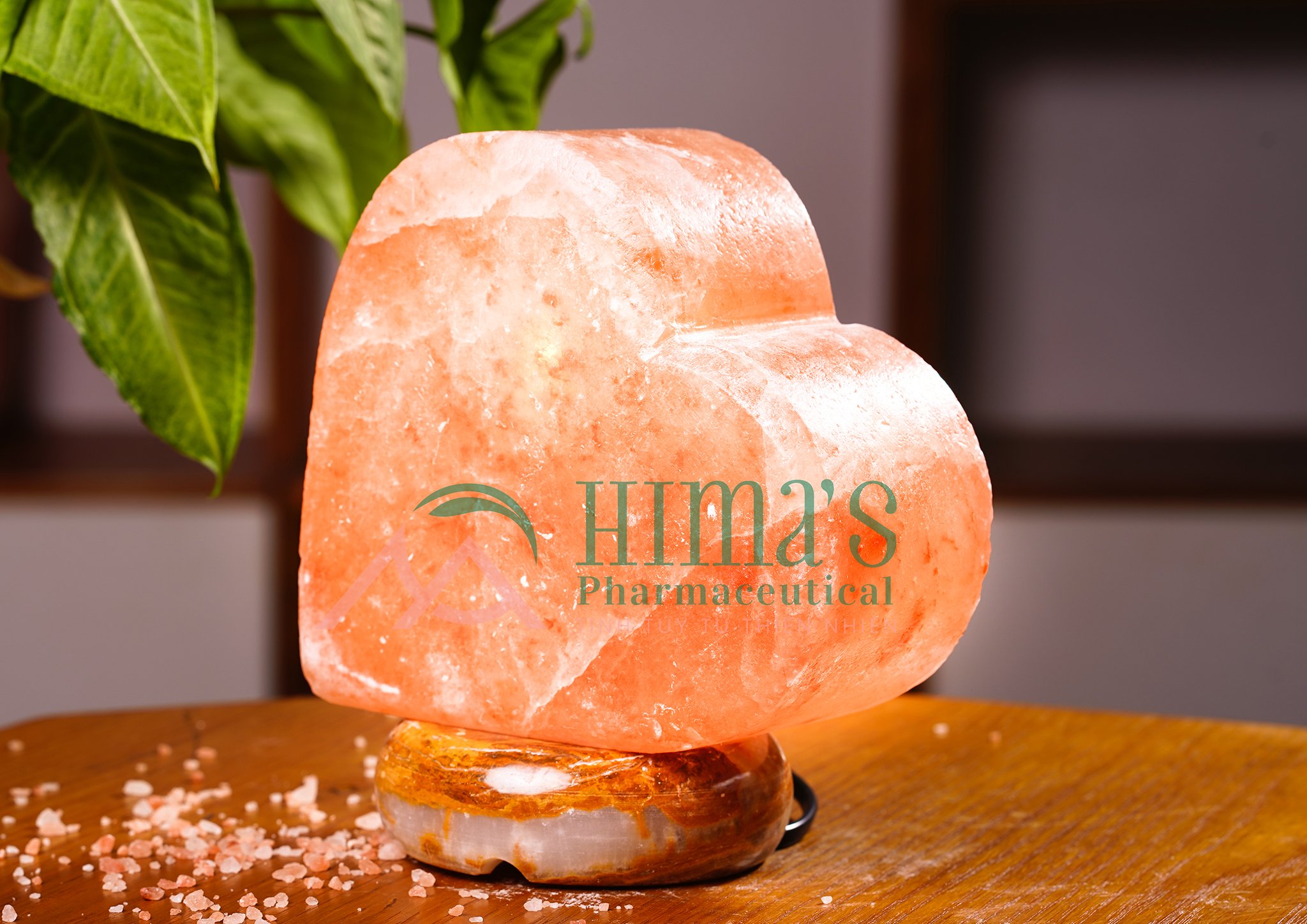 Đèn Đá Muối Hình Trái Tim Đế Cẩm Thạch