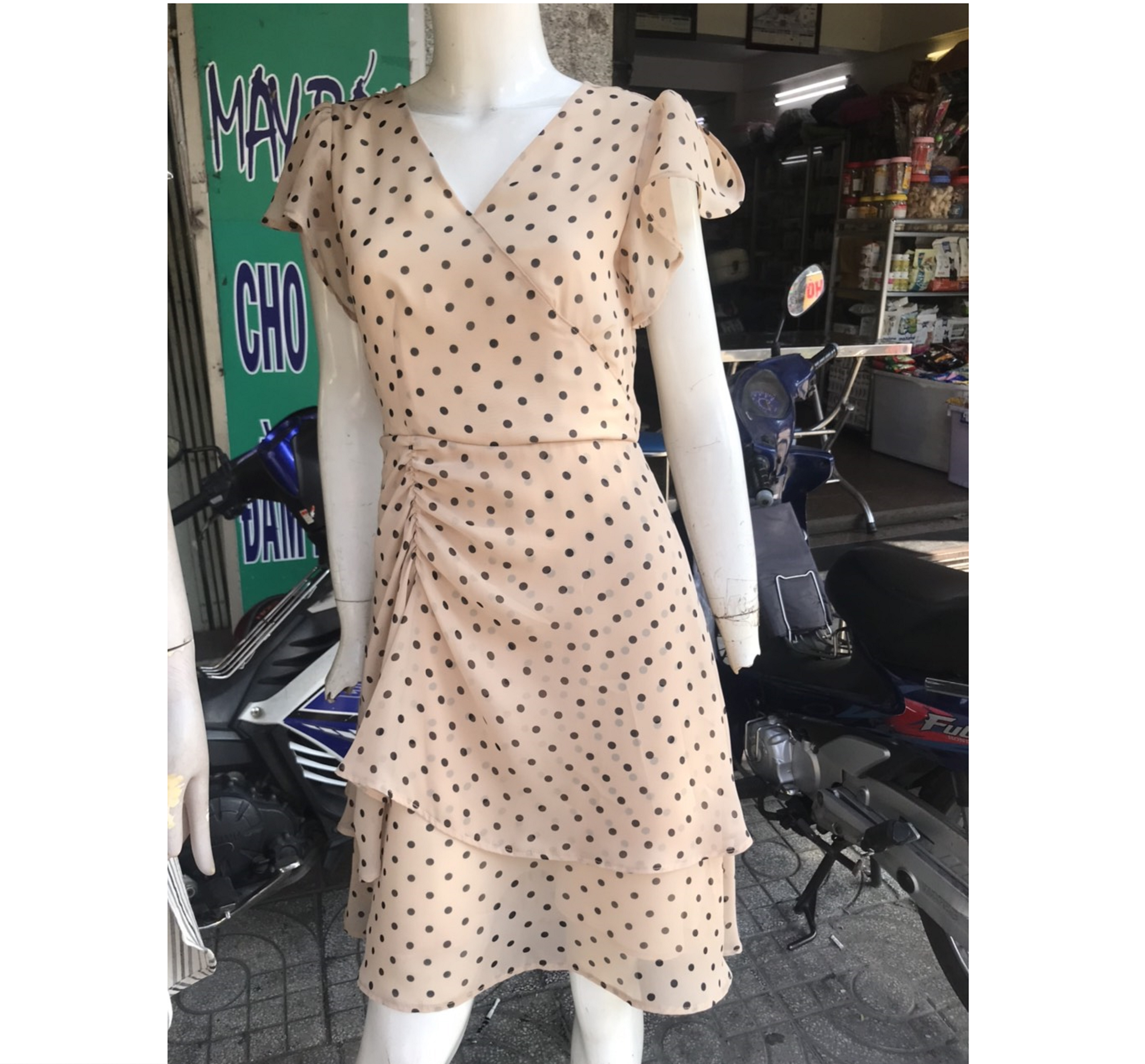 Đầm voan 2 tầng cổ tim