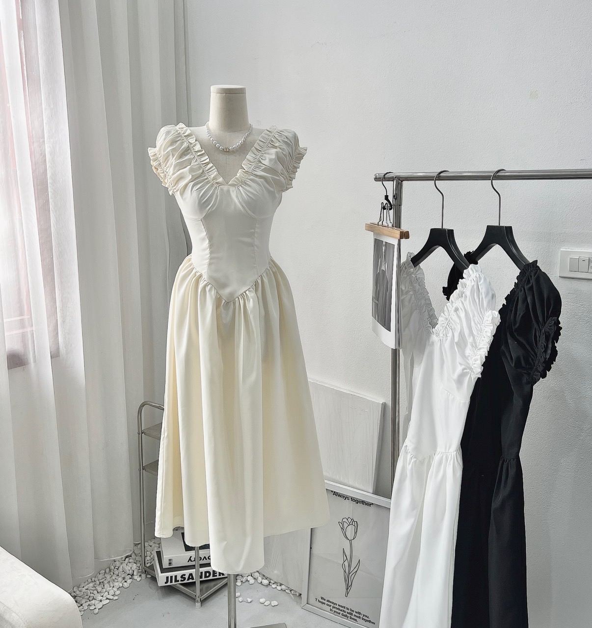 Đầm cổ v nhún vai dáng dài ulzzang