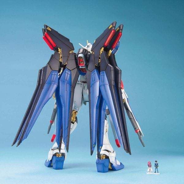 Mô Hình Lắp Ráp STRIKE FREEDOM GUNDAM (MG - 1/100) - GUNPLA CHÍNH HÃNG BANDAI