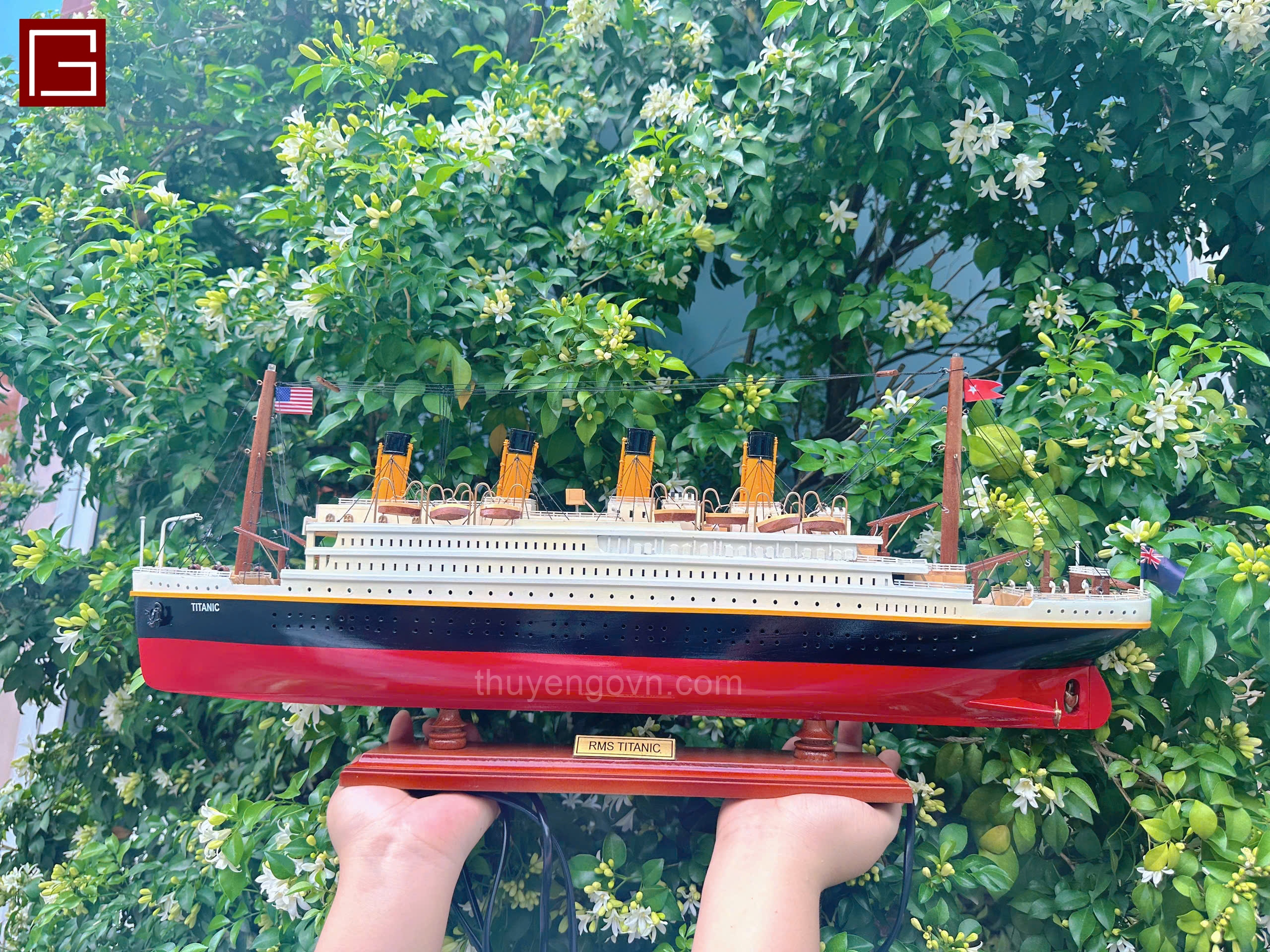 Mô Hình Thuyền Gỗ Trang Trí Phong Thủy RMS TITANIC PAINTED, tàu du lịch, thuyền trang trí chính hãng