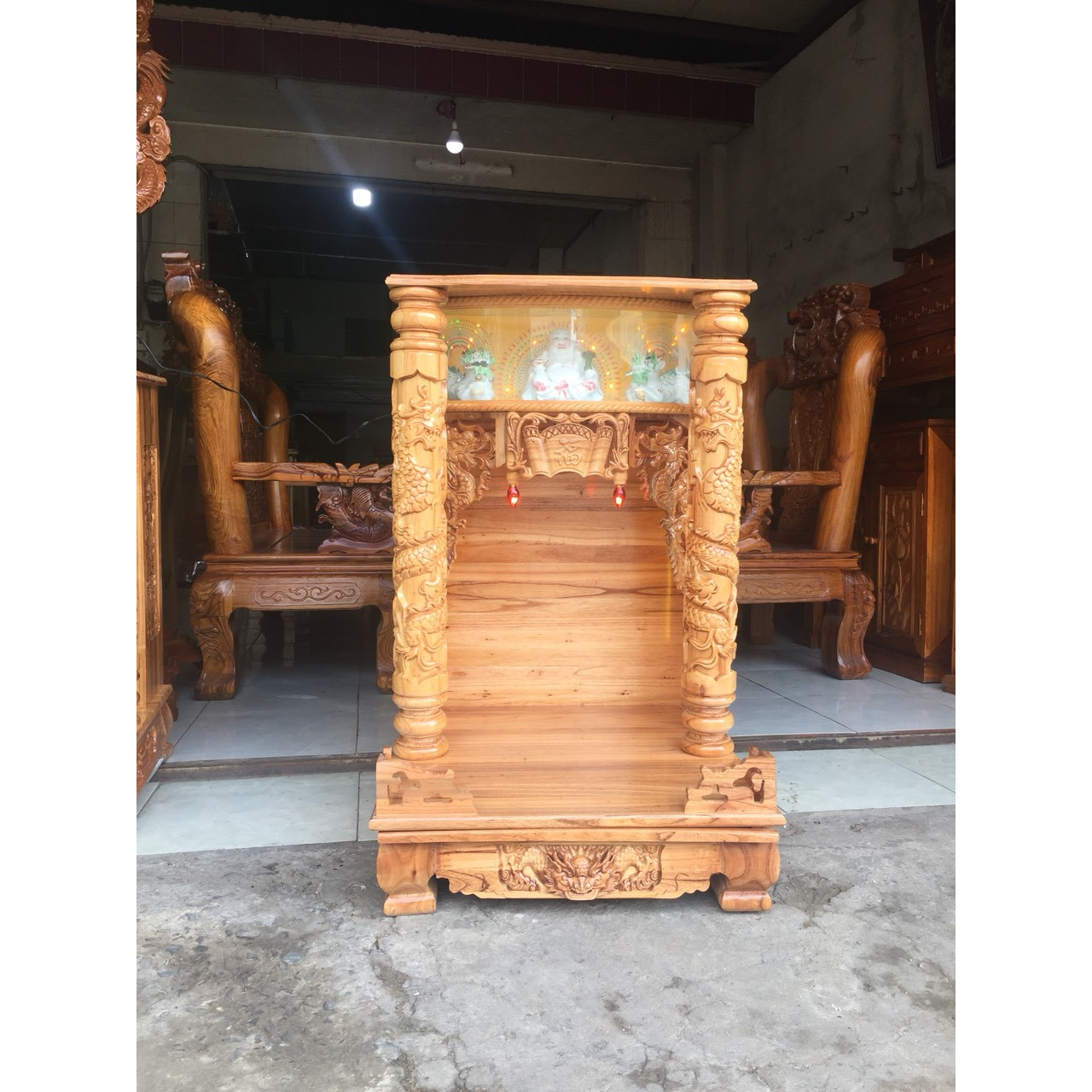 Bàn thờ ông địa thần tài 60 x 98