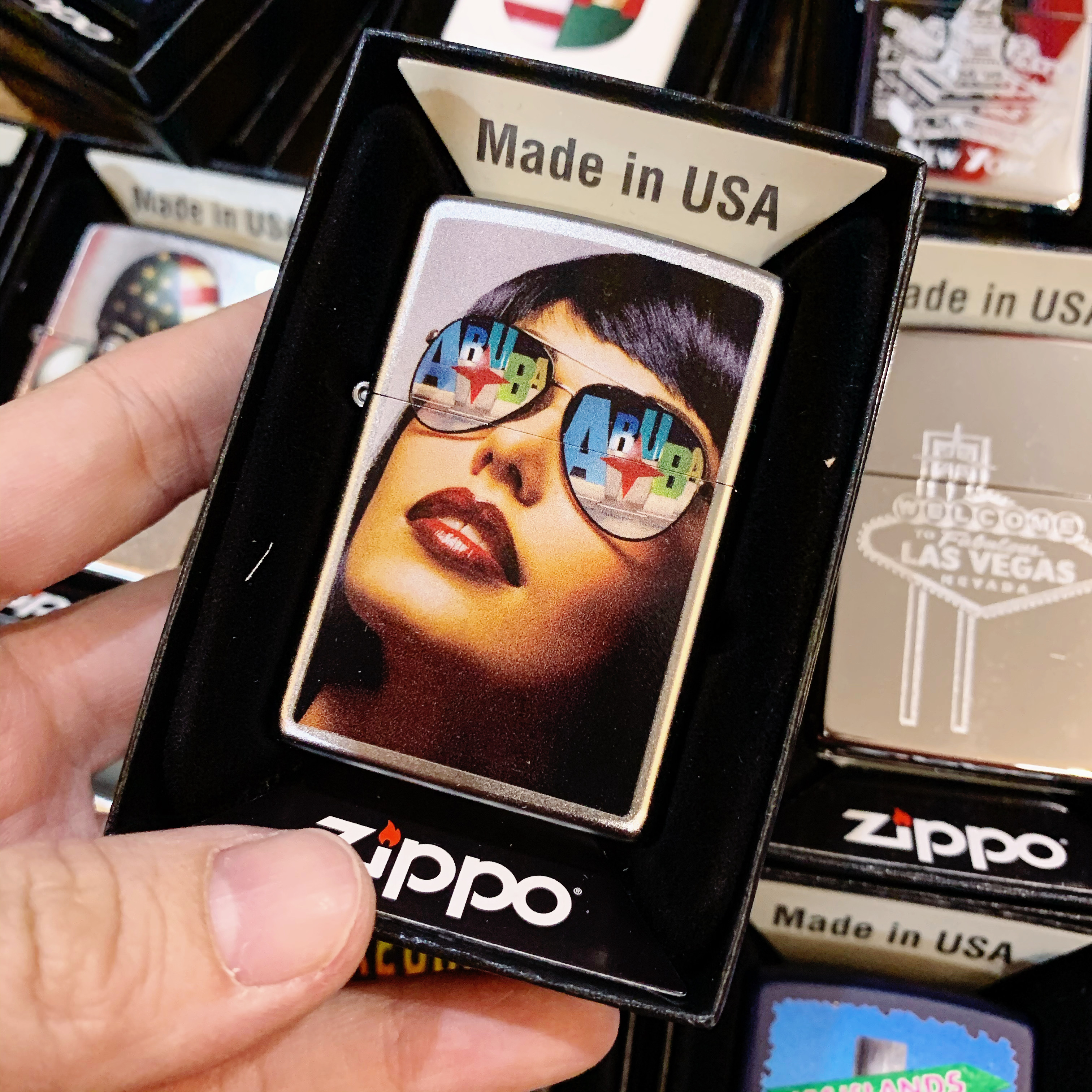 Bật Lửa Zippo 205 Aruba Girl