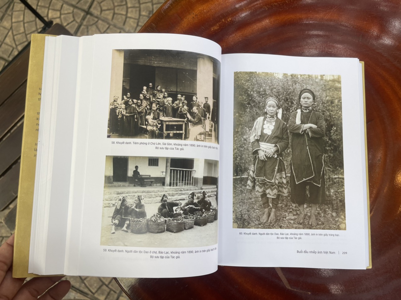 BUỔI ĐẦU NHIẾP ẢNH VIỆT NAM - Terry Bennett - Dương Mạnh Hùng dịch – Phuongnambook – NXB Thế Giới