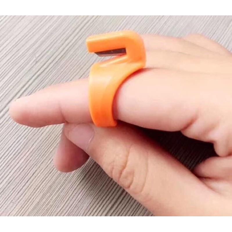 Dụng cụ nhẫn cắt chỉ thừa