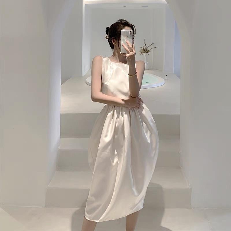 Váy Du Lịch Hở Lưng Cao Cấp Có Sẵn