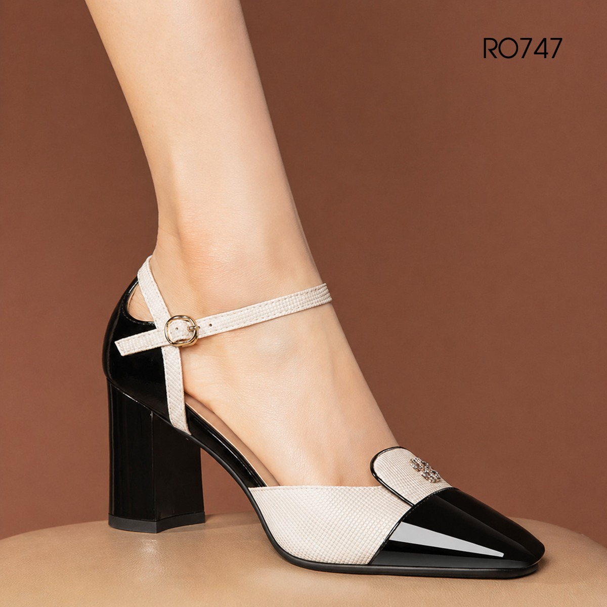 Giày cao gót nữ phối màu ROSATA RO747 - 7p - Đen trắng - HÀNG VIỆT NAM - BKSTORE