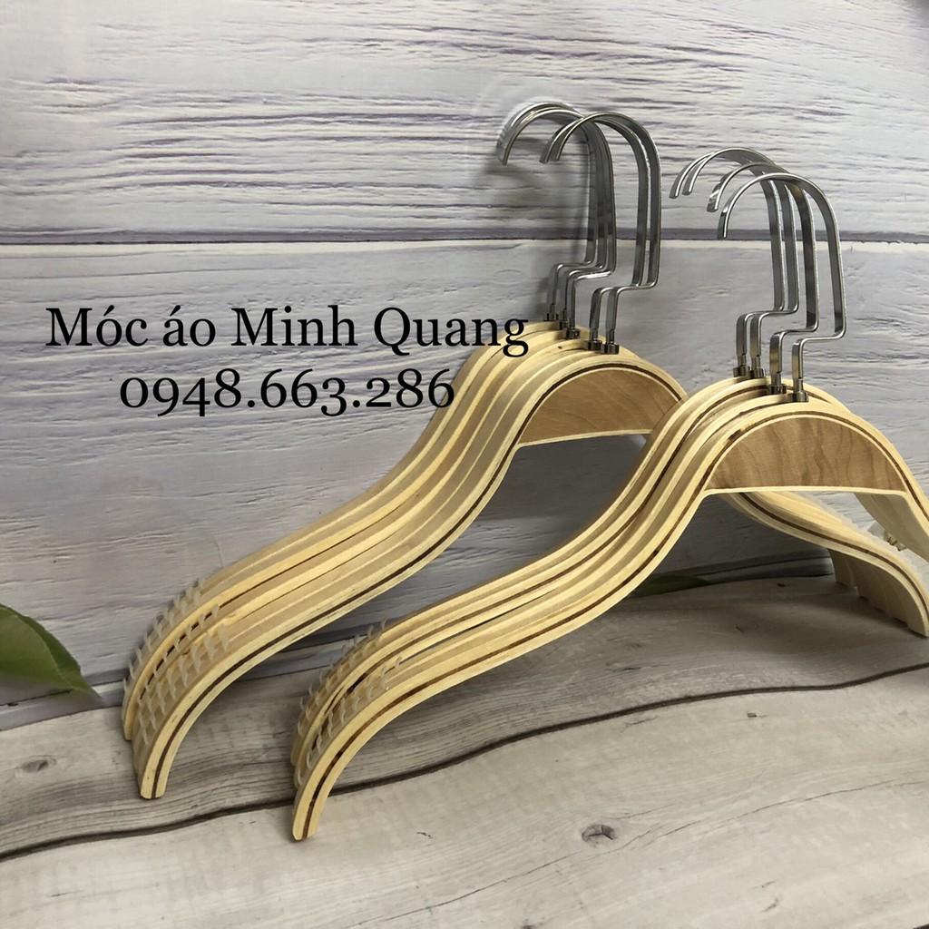 móc treo quần áo-móc tre vàng đầu móc vuông dẹt inox-mắc gỗ tre-chuyên dùng cho shop thời trang-gia đình,...