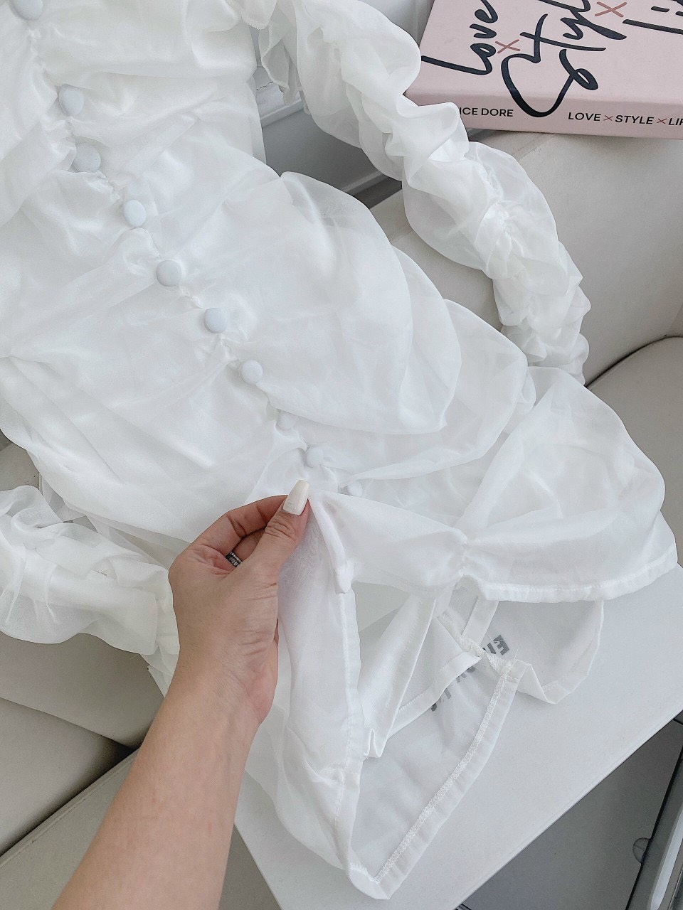 Đầm váy trễ vai ren tay dài ôm body