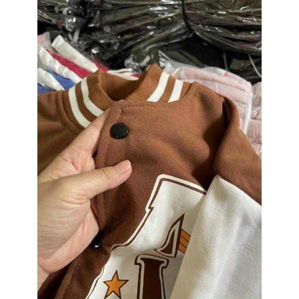 Áo bomber nỉ ngoại trần bông unisex, áo cardigan nam nữ phôm rộng thêu chữ phối màu cao cấp nút bấm