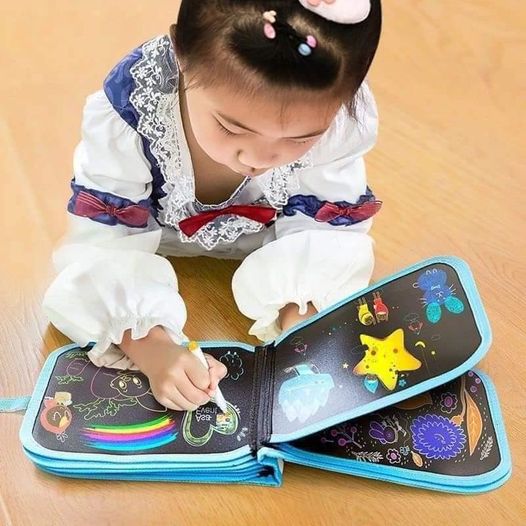 Vở Vẽ Xóa Được, Vở Tự Xóa, Sách Viết Xóa Được 10 Trang Tặng Kèm 6 Bút - Hàng Chính Hãng