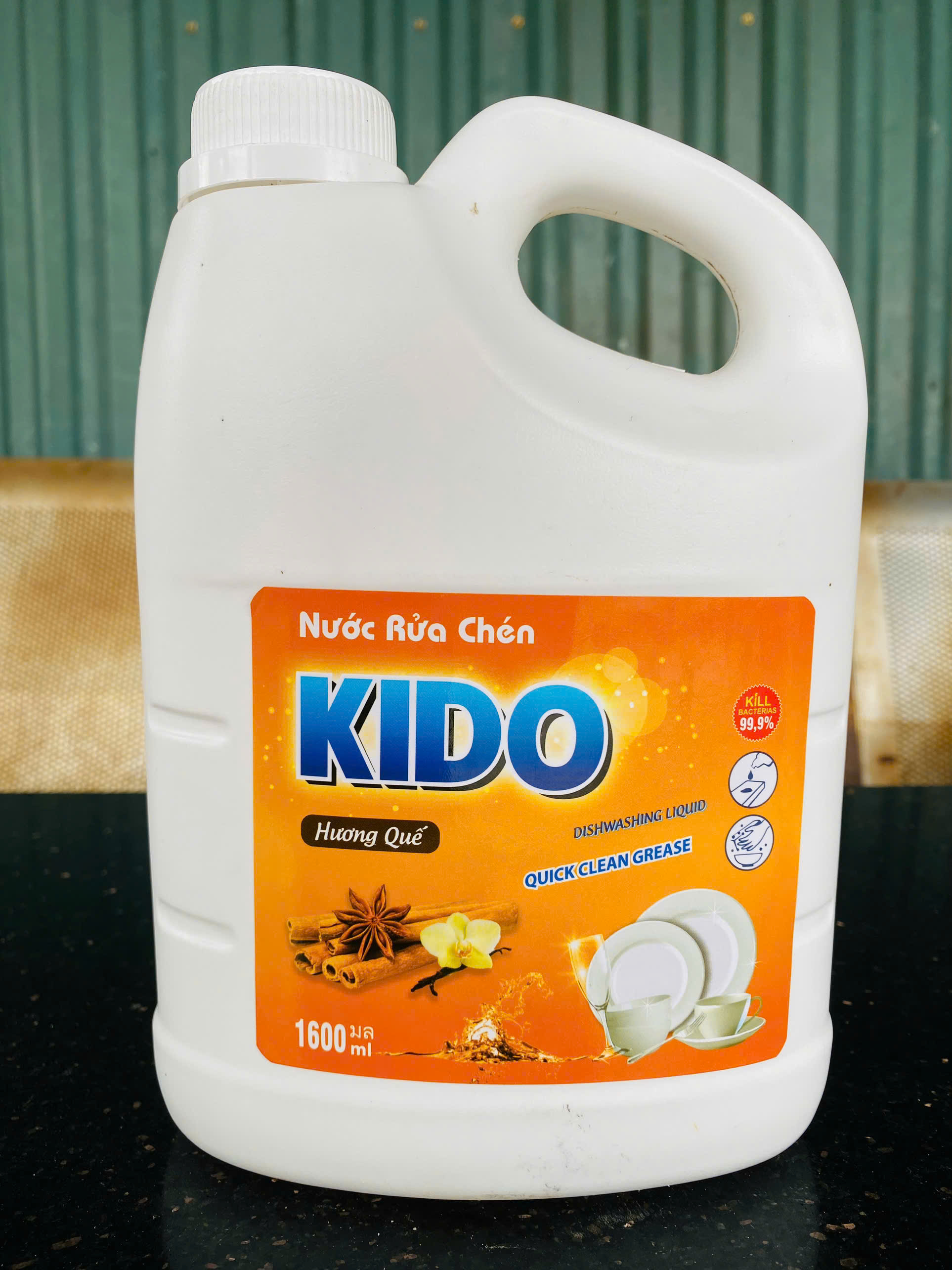 Nước Rửa Chén KIDO Hương Quế 1,6 Lít - Sạch Bóng Chén Đĩa, Thơm Mát Hương Quế Tự Nhiên