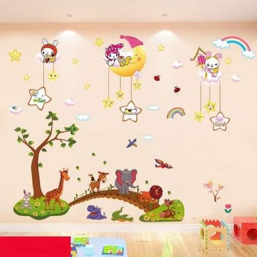 DECAL DÁN TƯỜNG THỎ YÊU TRĂNG VÀ THÚ QUA CẦU - HP408