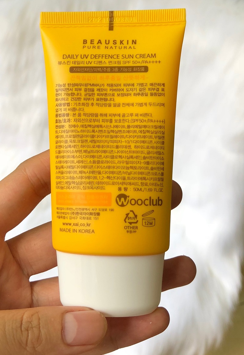 Kem chống nắng dành cho da nhạy cảm tác dụng 8H Daily UV Deffrence Sun Cream Hàn quốc (50ml)