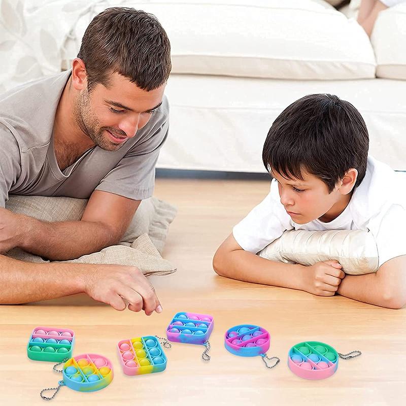 Set 8 móc khóa silicone mini đồ chơi giảm căng thẳng