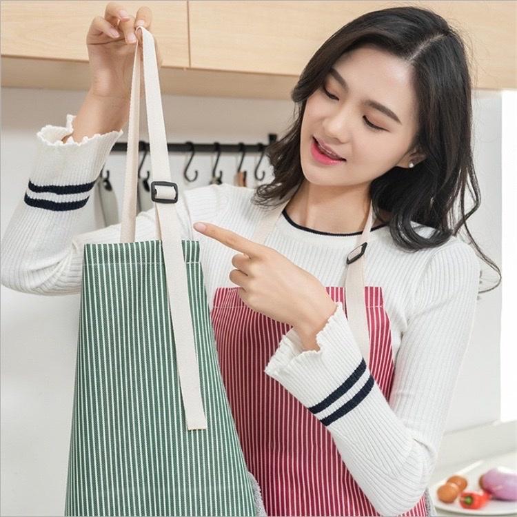 Tạp dề nấu ăn họa tiếc  có khăn lau tay bên hông ,chống thấm nước cao cấp tiện lợi cho nhà bếp thông minh
