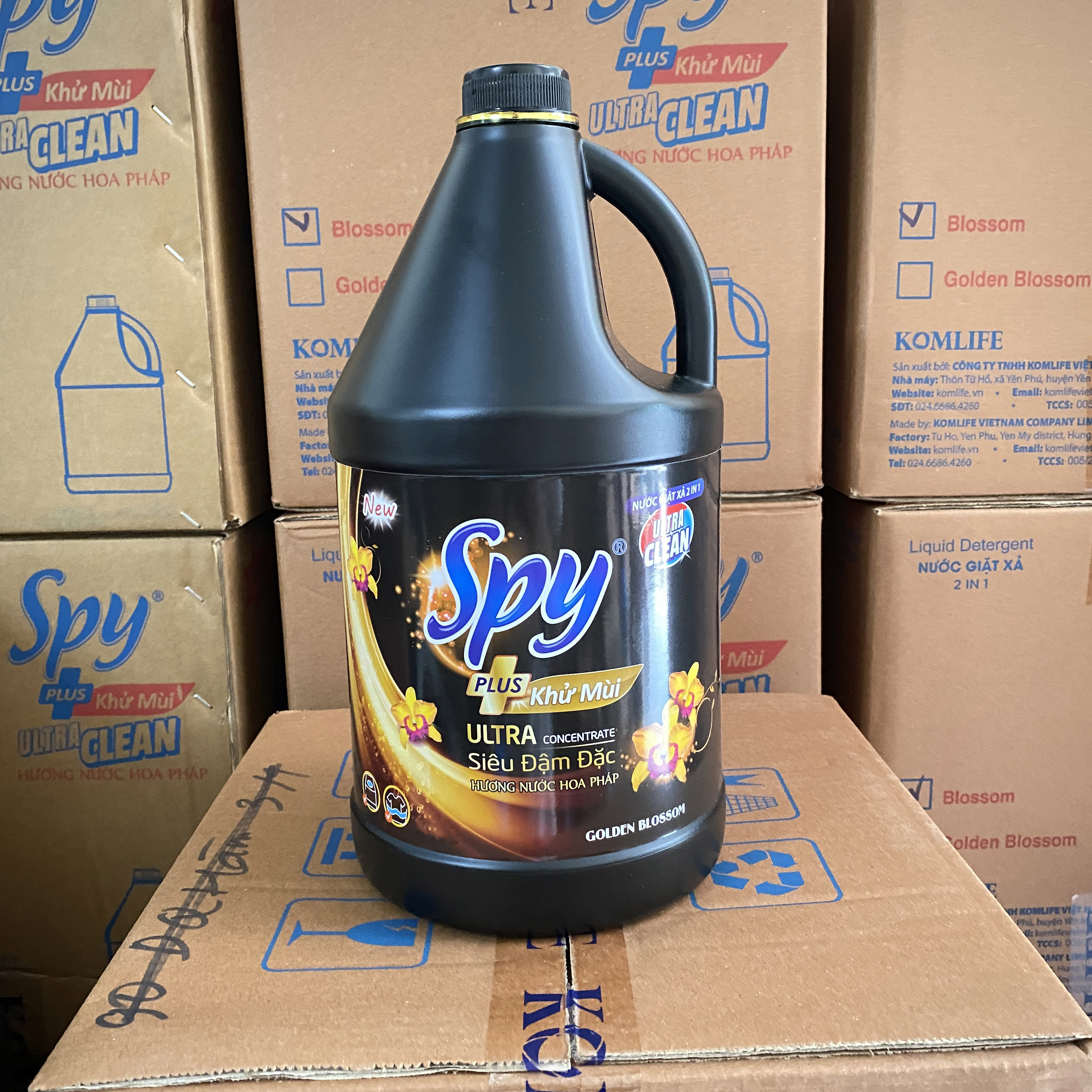 Nước giặt xả SPY Ultra Clean Plus can màu VÀNG 3,6 kg 2 trong 1 Sạch sâu Thơm lâu Diệt khuẩn